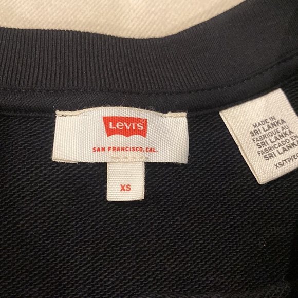 Black Levi’s long sleeve - Picture 4 of 8